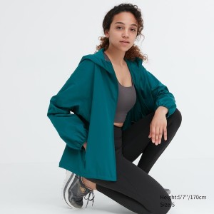 Green Women Uniqlo UV Protection Pocketable Parka | 2409-OYLZM